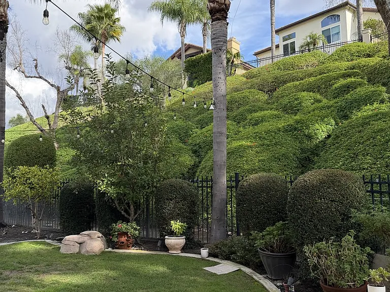San Tropez Ct — Photo 27