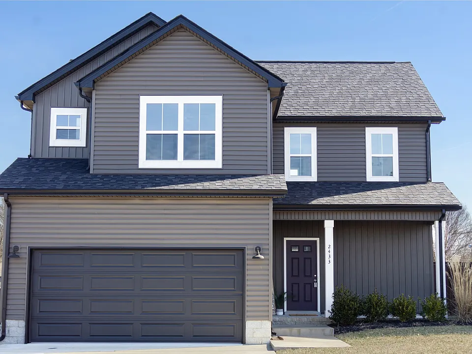 2433 Bucklin Dr