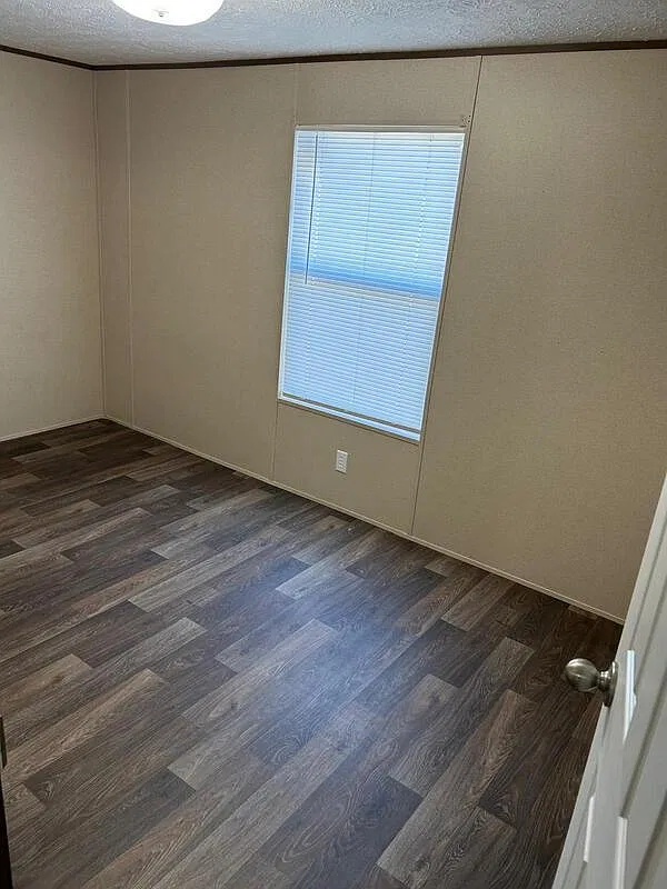 3 bed, 2.0 bath, $1,000 — Photo 2