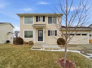 2713 Laurel St, Ames, IA 50010