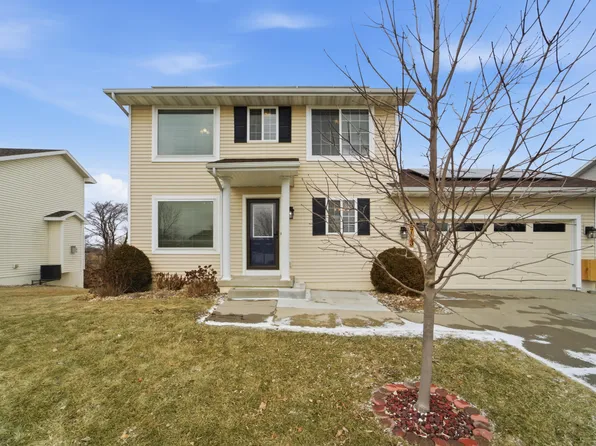 2713 Laurel St, Ames, IA 50010