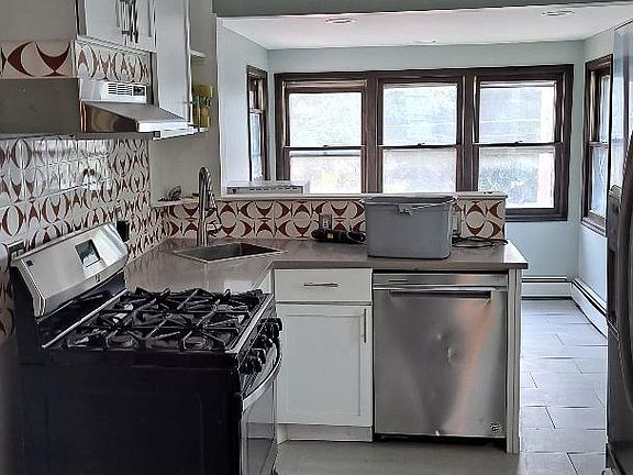 3rd image of 668 Hague Ave Floor 2