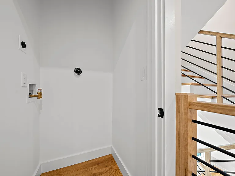 11 Jasset St #11 — Photo 31