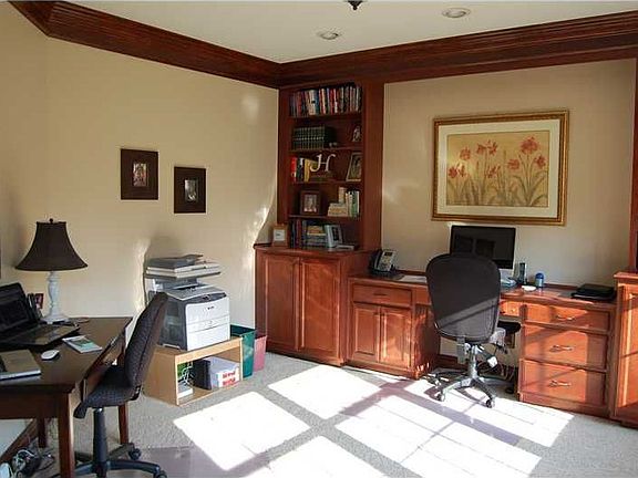 5th image of 108 Southridge Dr