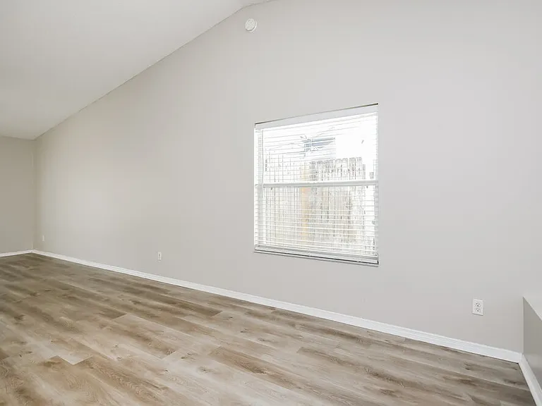8661 Wellington Loop — Photo 6