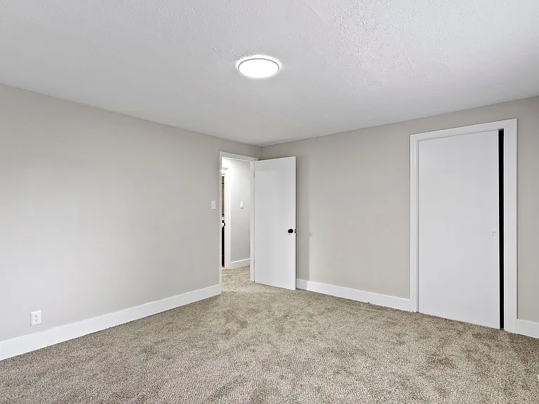 The Vistas Apartment Homes — Photo 40