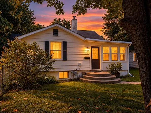 1501 Panama St, Mishawaka, IN 46544