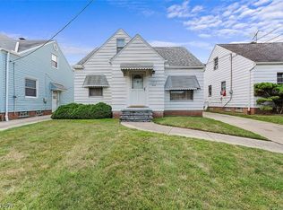 13800 Rockside Rd, Garfield Heights, OH 44125