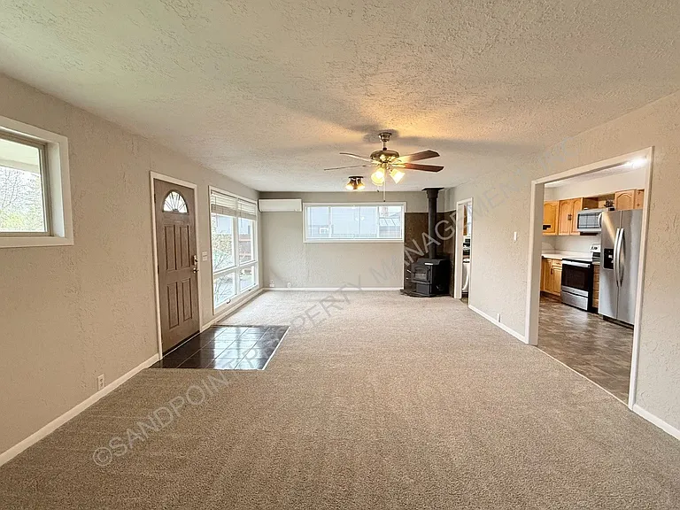 819 Hickory St — Photo 13