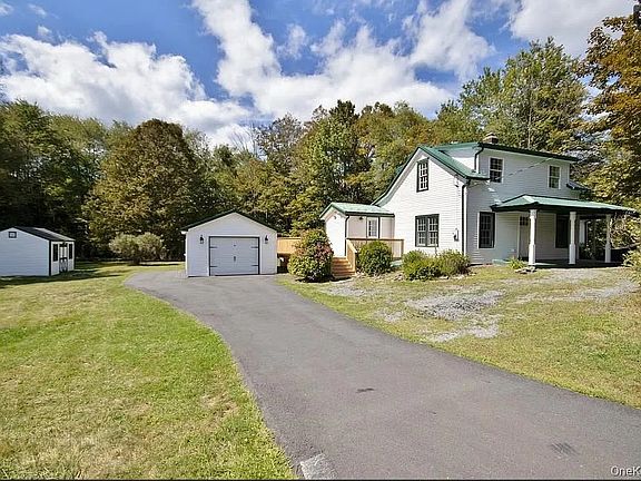 3rd image of 151 Airport Rd #1