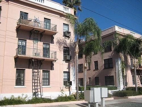 1st image of 615 W Horatio St APT 12