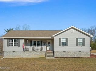 710 Rosenberg Rdg, Jamestown, TN 38556