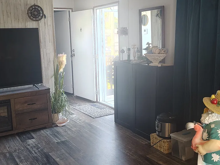 719 Lady Bird Ln — Photo 11