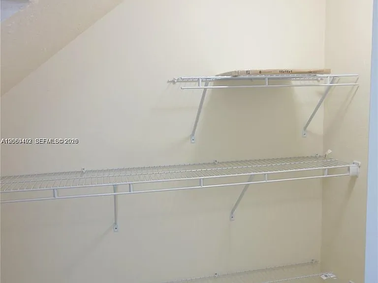1350 W 53rd St #8 — Photo 7