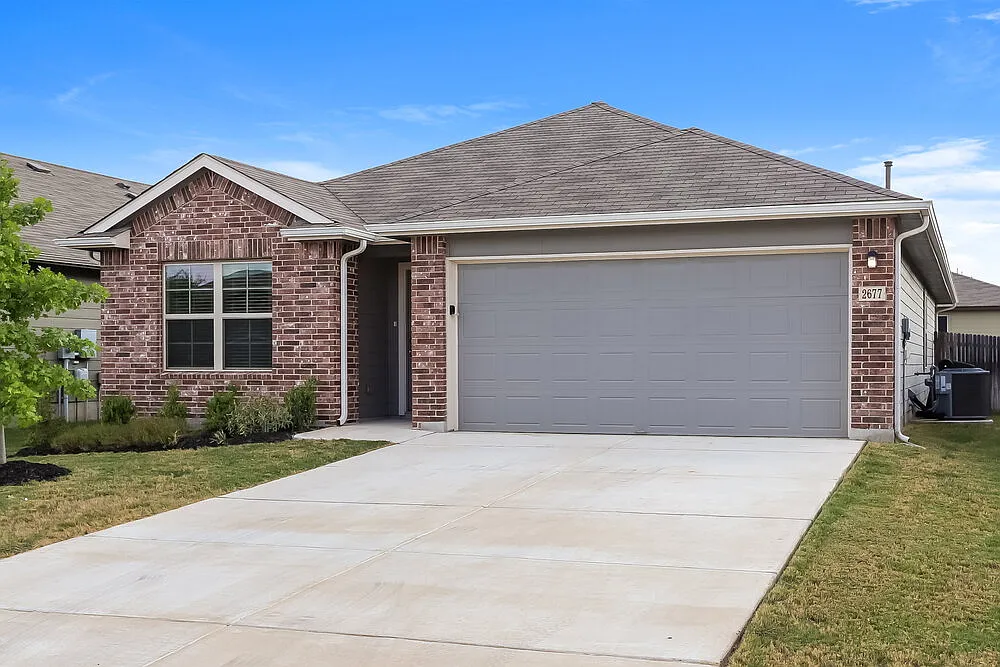 4 bed, 2.0 bath, 1692 sqft, $1,990 — Photo 3
