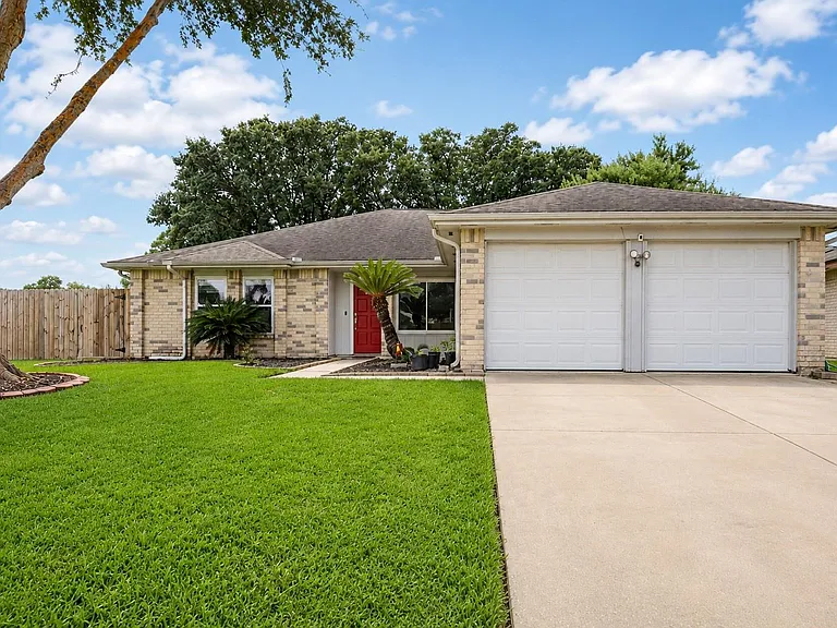 16814 Square Rigger Ln — Photo 1