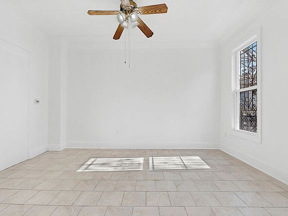 4th image of 12 Suydam St Unit 1