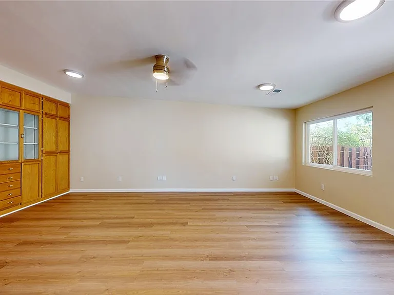 135 N Naomi St — Photo 20