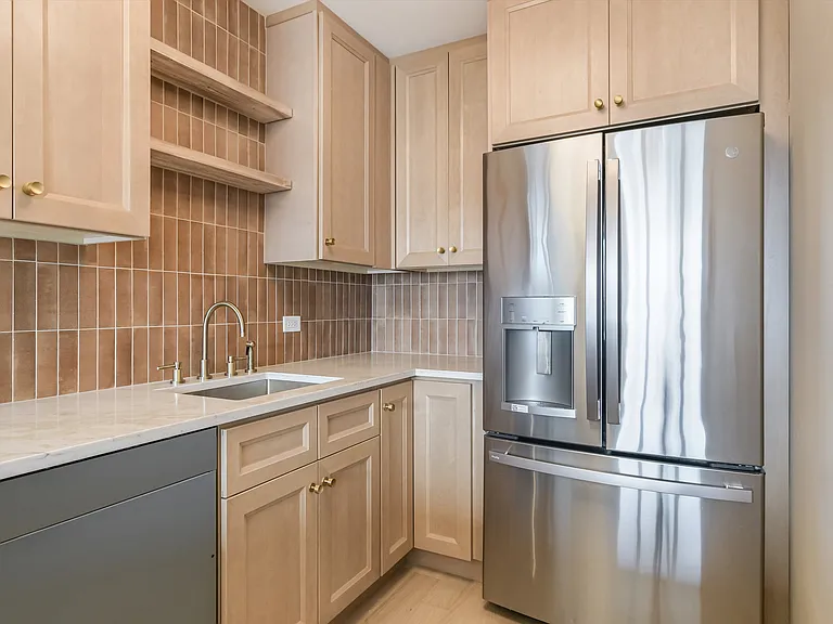 1550 N Lake Shore Dr #29D — Photo 4
