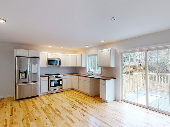 4th image of 7 Sugar Hill Road