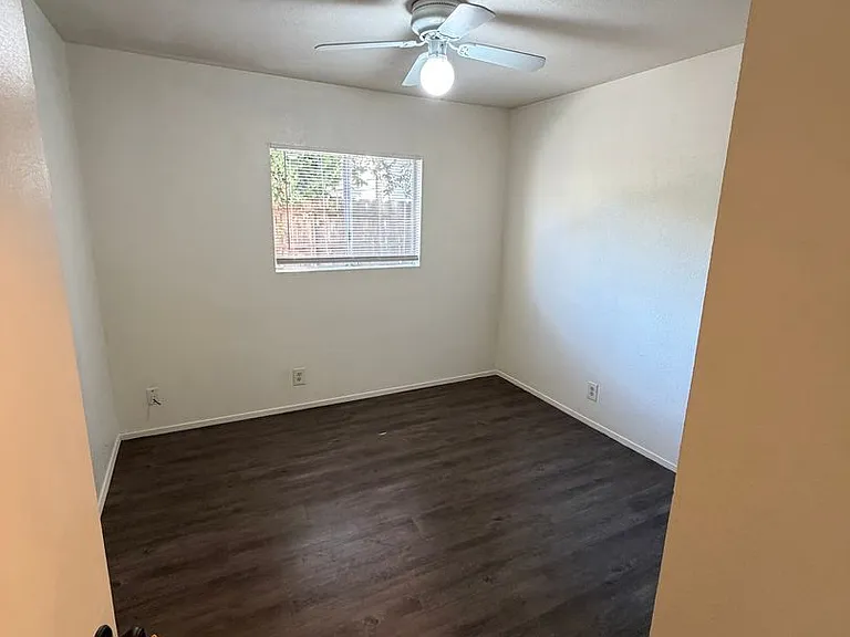 1448 Warner St — Photo 12