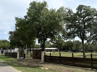 704 Hickory Sun, La Vernia, TX 78121