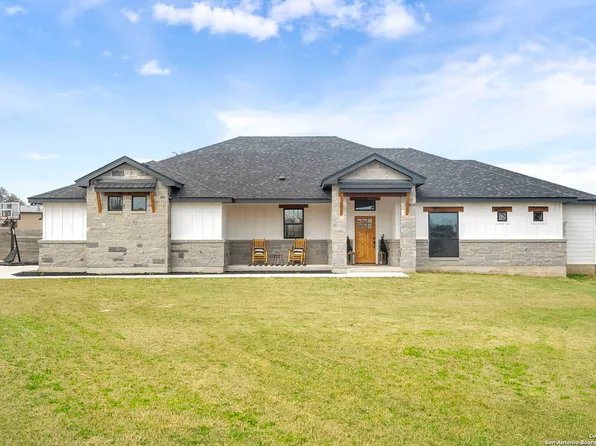 112 AVA RIDGE DR, La Vernia, TX 78121