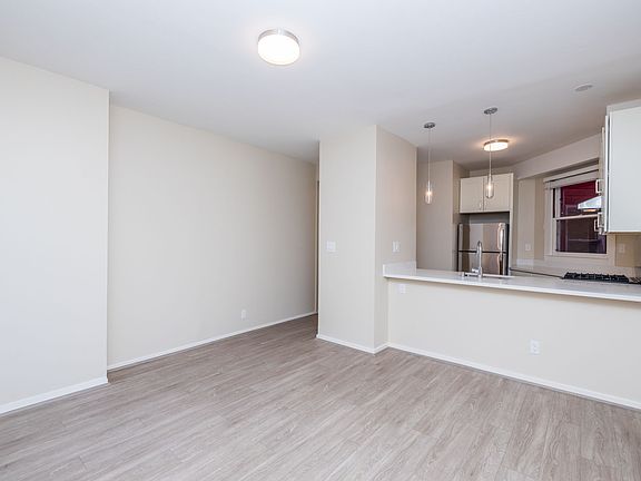 3rd image of 1127-1133 Kearny St #1127-05