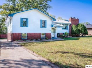 7216 N 71st Ave, Omaha, NE 68152