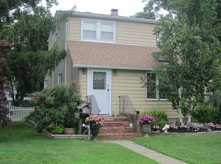 41 Northridge St, Patchogue, NY 11772