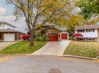 112 Goldpark Rd, Chatham Kent, ON N7L4Y1