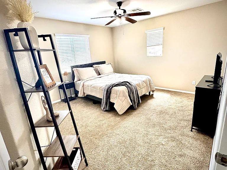9049 Boston Springs Ave #3 — Photo 2