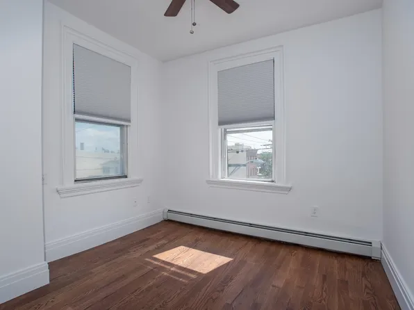 76 Bowers Street image 28 of 40