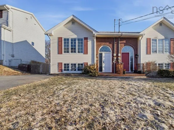 56 Cassandra Dr, Westphal, NS B2W 6H4