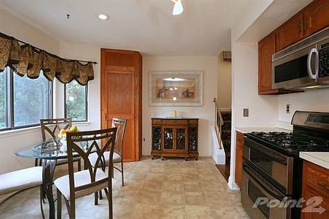 Rockland Real Estate Rockland Condos \nNanuet Condos in Treetops\nThe Hamlets