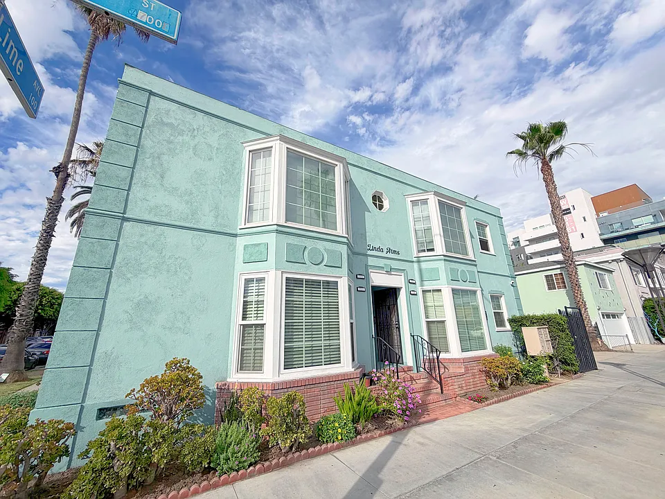 102 Lime Ave #6