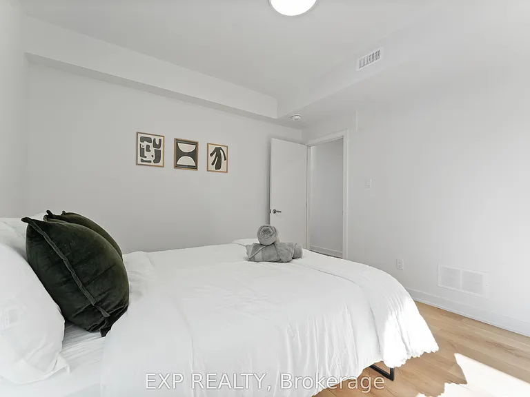 844 Connaught Ave — Photo 13