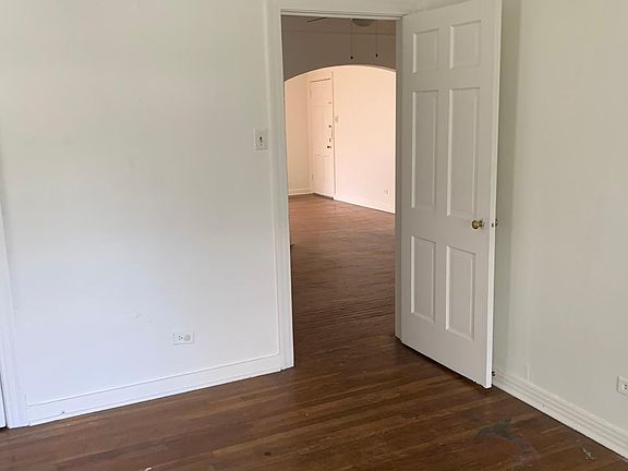 4th image of 480 E Olmos Dr #3