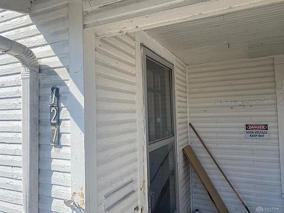3rd image of 127 Ventura Ave