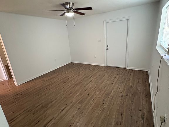 2nd image of 442 N Avenue F