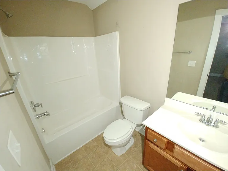 2000 Rossburg Pl — Photo 10