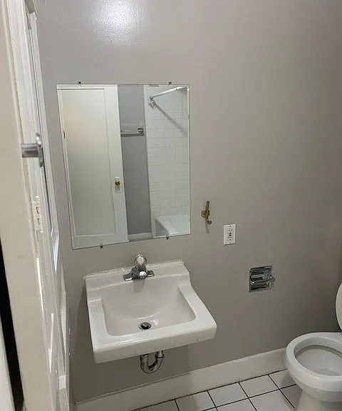 Euclid Square Apts — Photo 21