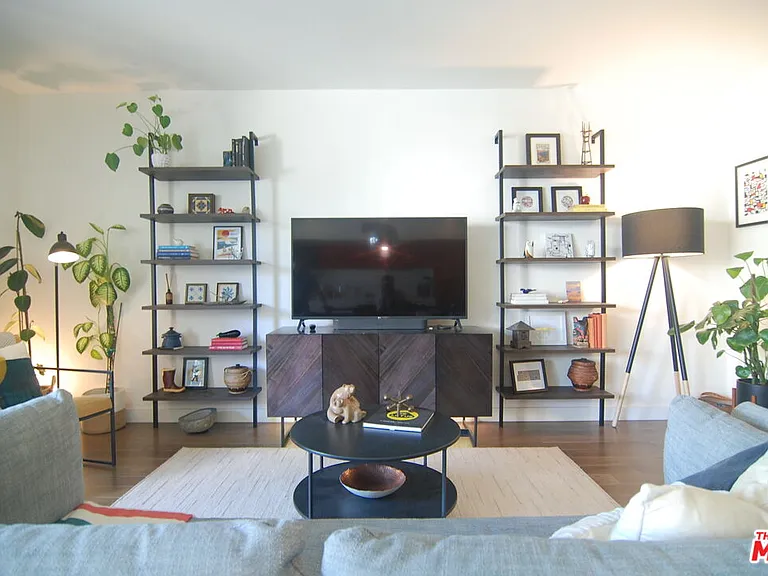 901 S Flower St #505 — Photo 6