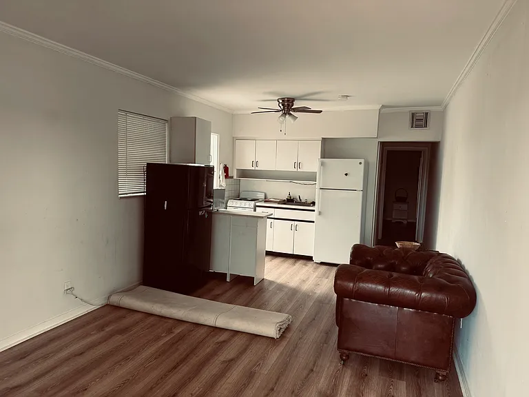 516 NE 3rd Ave #2 — Photo 3