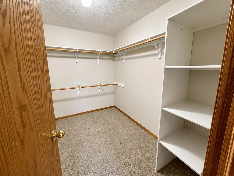 4540 McKenzie Dr SE #4 — Photo 6