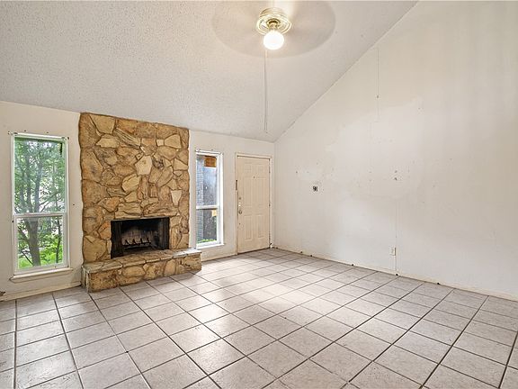 4th image of 11621 Agua Dulce Creek Drive