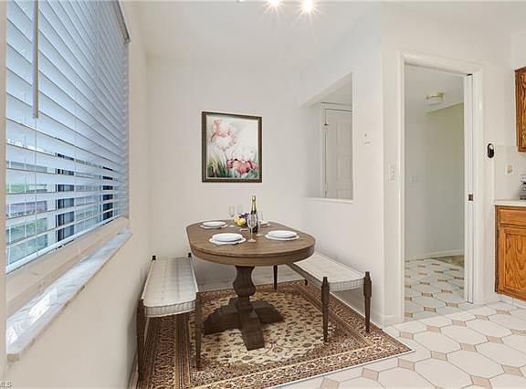 4th image of 3002 Kings Lake Blvd