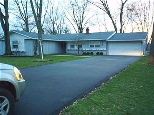 1st image of 3653 Amity Ln