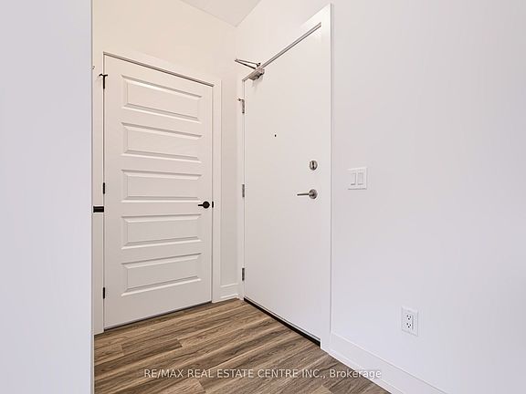4th image of 1100 Lackner Pl #517
