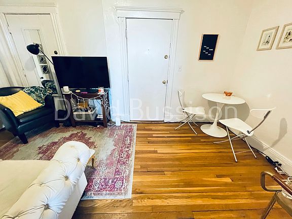 3rd image of 18 Quint Ave #5